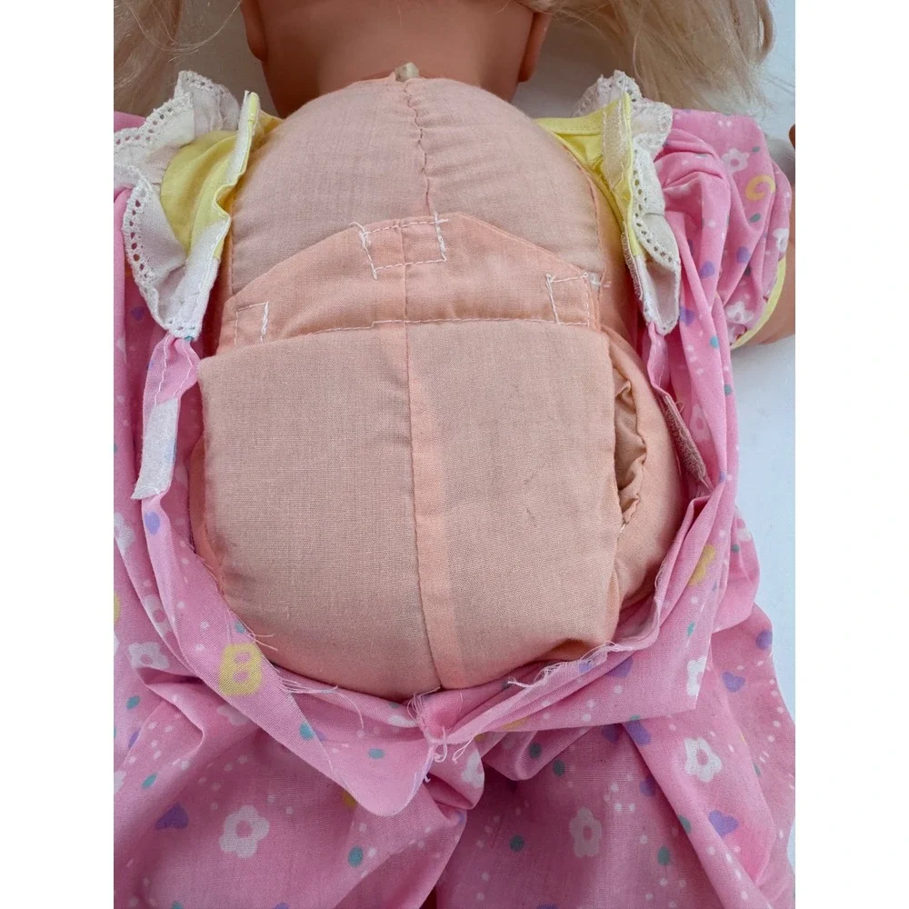 Toy Biz Vintage 1992 Baby Loves to Talk ‎ Doll Pink  Pajamas Interactive Talking